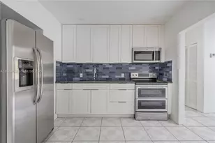 821 NW 36th Ave, Miami, FL 33125 - Photo 17