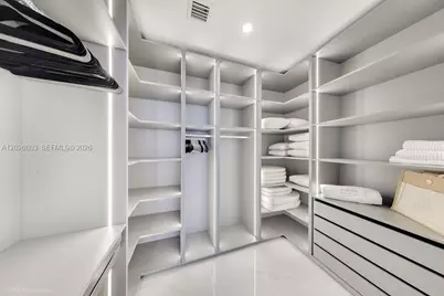 700 NE 24 St #1403, Miami, FL 33137 - Photo 11