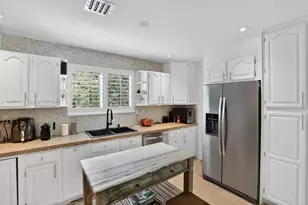 12420 SW 69th Ave, Pinecrest, FL 33156 - Photo 17