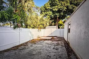 1705 Davie Blvd, Fort Lauderdale, FL 33312 - Photo 11