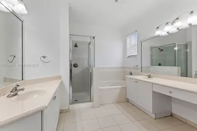 8610 NW 110th Ave, Doral, FL 33178 - Photo 15