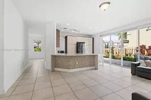 8610 NW 110th Ave, Doral, FL 33178 - Photo 7