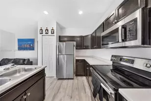 9381 W 33rd Ln, Hialeah, FL 33018 - Photo 13