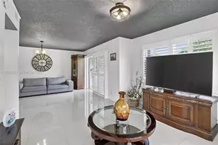 8941 S Hollybrook Blvd, Pembroke Pines, FL 33025 - Photo 15