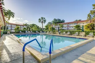 8941 S Hollybrook Blvd, Pembroke Pines, FL 33025 - Photo 37