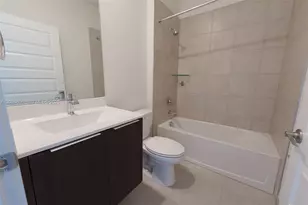 4745 NW 84th Ct, Doral, FL 33166 - Photo 21