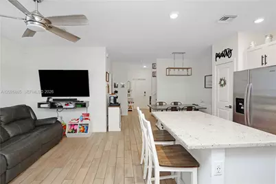 1036 SE 24th Ave, Homestead, FL 33035 - Photo 5