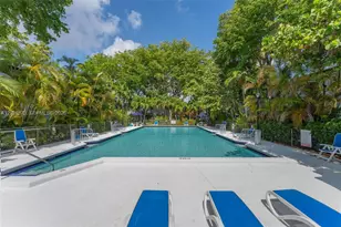 5590 SW 78th St, Miami, FL 33143 - Photo 11