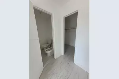 2438 SW 109th Ct, Miami, FL 33165 - Photo 15