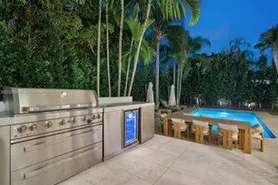 7155 E Lago Dr, Coral Gables, FL 33143 - Photo 5