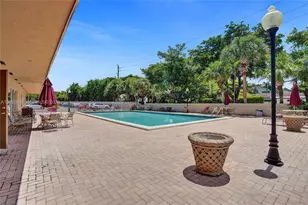 1800 Sans Souci Blvd, North Miami, FL 33181 - Photo 37