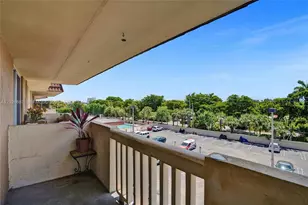 1800 Sans Souci Blvd, North Miami, FL 33181 - Photo 7