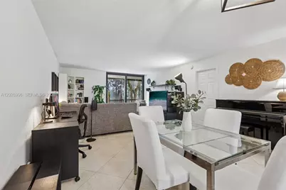 400 Commodore Dr #206, Plantation, FL 33325 - Photo 9