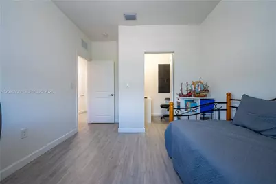 2588 SE 2nd St, Homestead, FL 33033 - Photo 9