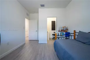 2588 SE 2nd St, Homestead, FL 33033 - Photo 9