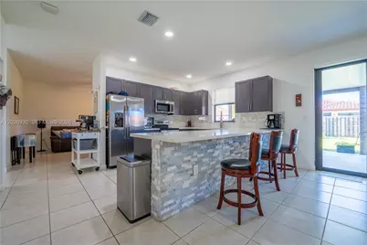 2588 SE 2nd St, Homestead, FL 33033 - Photo 15