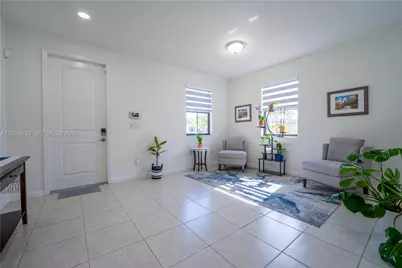 2588 SE 2nd St, Homestead, FL 33033 - Photo 11