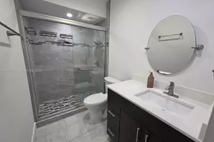 10003 NW 9th St Cir, Miami, FL 33172 - Photo 7