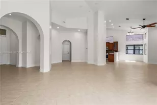 1087 Deerwood Ln, Weston, FL 33326 - Photo 13