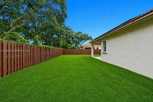 16204 Opal Creek Dr, Weston, FL 33331 - Photo 5