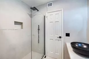 3520 St Gaudens Ct, Miami, FL 33133 - Photo 23