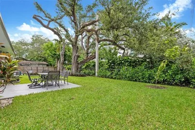 6198 SW 63rd St, South Miami, FL 33143 - Photo 13