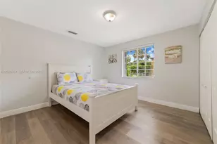 6198 SW 63rd St, South Miami, FL 33143 - Photo 9