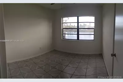 1325 W 68th St #214, Hialeah, FL 33014 - Photo 25