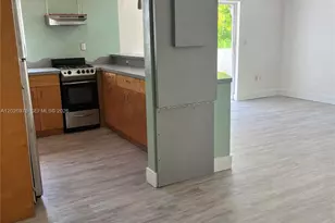 240 Collins Ave, Miami Beach, FL 33139 - Photo 3
