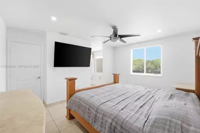 8219 NW 192nd Ter, Hialeah, FL 33015 - Photo 15