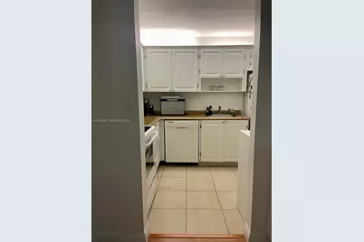 301 Racquet Club Rd #305, Weston, FL 33326 - Photo 7
