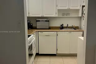 301 Racquet Club Rd, Weston, FL 33326 - Photo 7