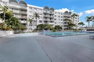 496 NW 165th St Rd, Miami, FL 33169 - Photo 3