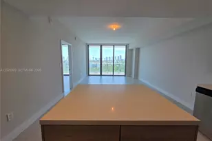 16385 Biscayne Blvd, North Miami Beach, FL 33160 - Photo 15