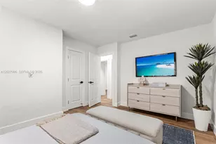 1915 NW 86th St, Miami, FL 33147 - Photo 17