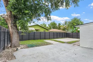1915 NW 86th St, Miami, FL 33147 - Photo 25