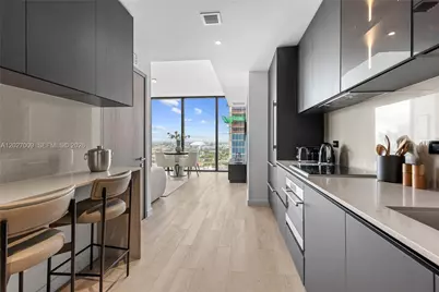 20 NE 11th St #2910, Miami, FL 33132 - Photo 23