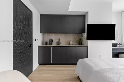 20 NE 11th St #2910, Miami, FL 33132 - Photo 41