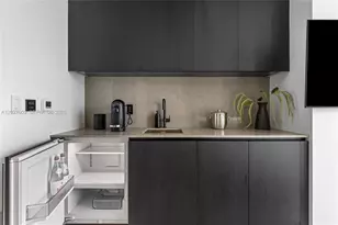 20 NE 11th St, Miami, FL 33132 - Photo 43
