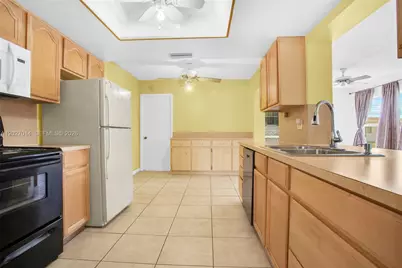 7005 NW 11th Ct, Margate, FL 33063 - Photo 7