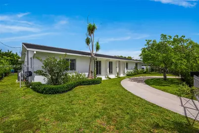 4730 SW 89th Ave, Miami, FL 33165 - Photo 11