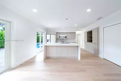 9835 W Broadview Dr, Bay Harbor Islands, FL 33154 - Photo 7