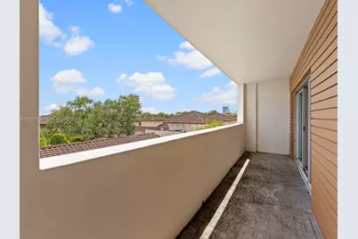 2740 SW 28th Ter #508, Miami, FL 33133 - Photo 9
