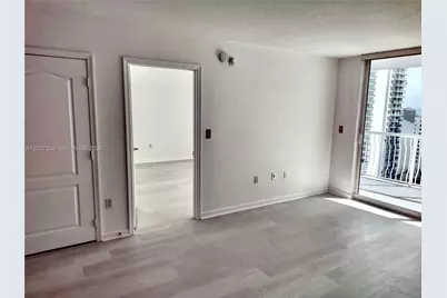 1200 Brickell Bay Dr #2005, Miami, FL 33131 - Photo 11