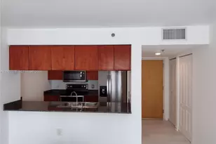 1200 Brickell Bay Dr, Miami, FL 33131 - Photo 5