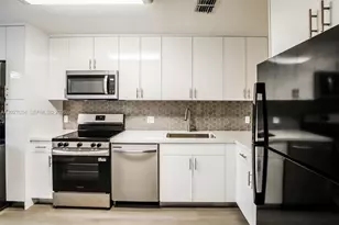 9732 NW 15th St, Pembroke Pines, FL 33024 - Photo 9
