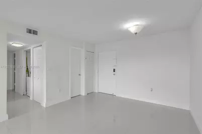 9440 W Flagler St #208, Miami, FL 33174 - Photo 3