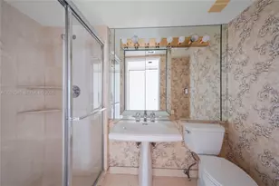 3600 Mystic Pointe Dr, Aventura, FL 33180 - Photo 23