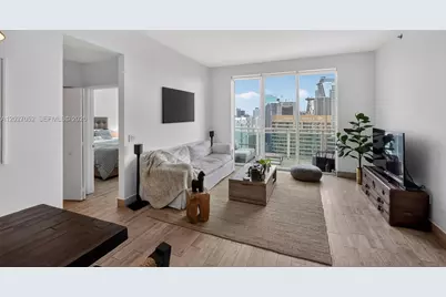 950 Brickell Bay Dr #4504, Miami, FL 33131 - Photo 3