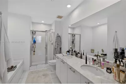 950 Brickell Bay Dr #4504, Miami, FL 33131 - Photo 15